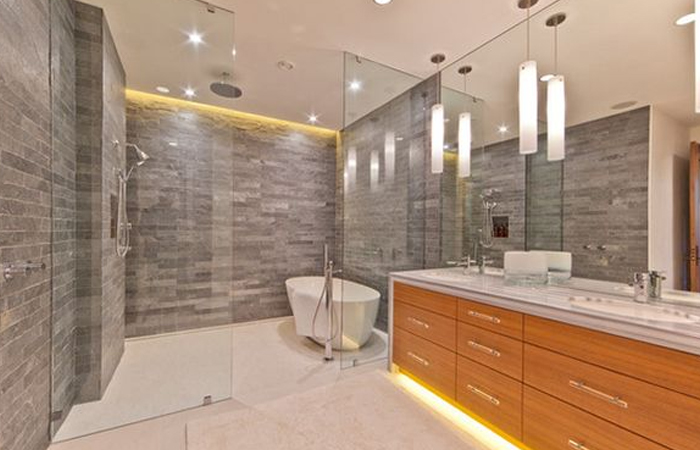 Cách thiết kế phòng tắm kính hợp lý cho nhà tắm của bạn